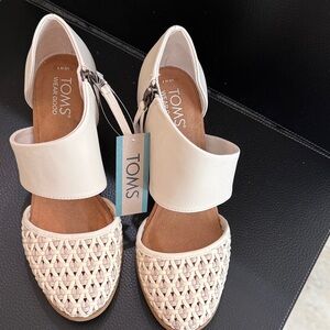 TOMS Women's Cream Espadrille Sandals